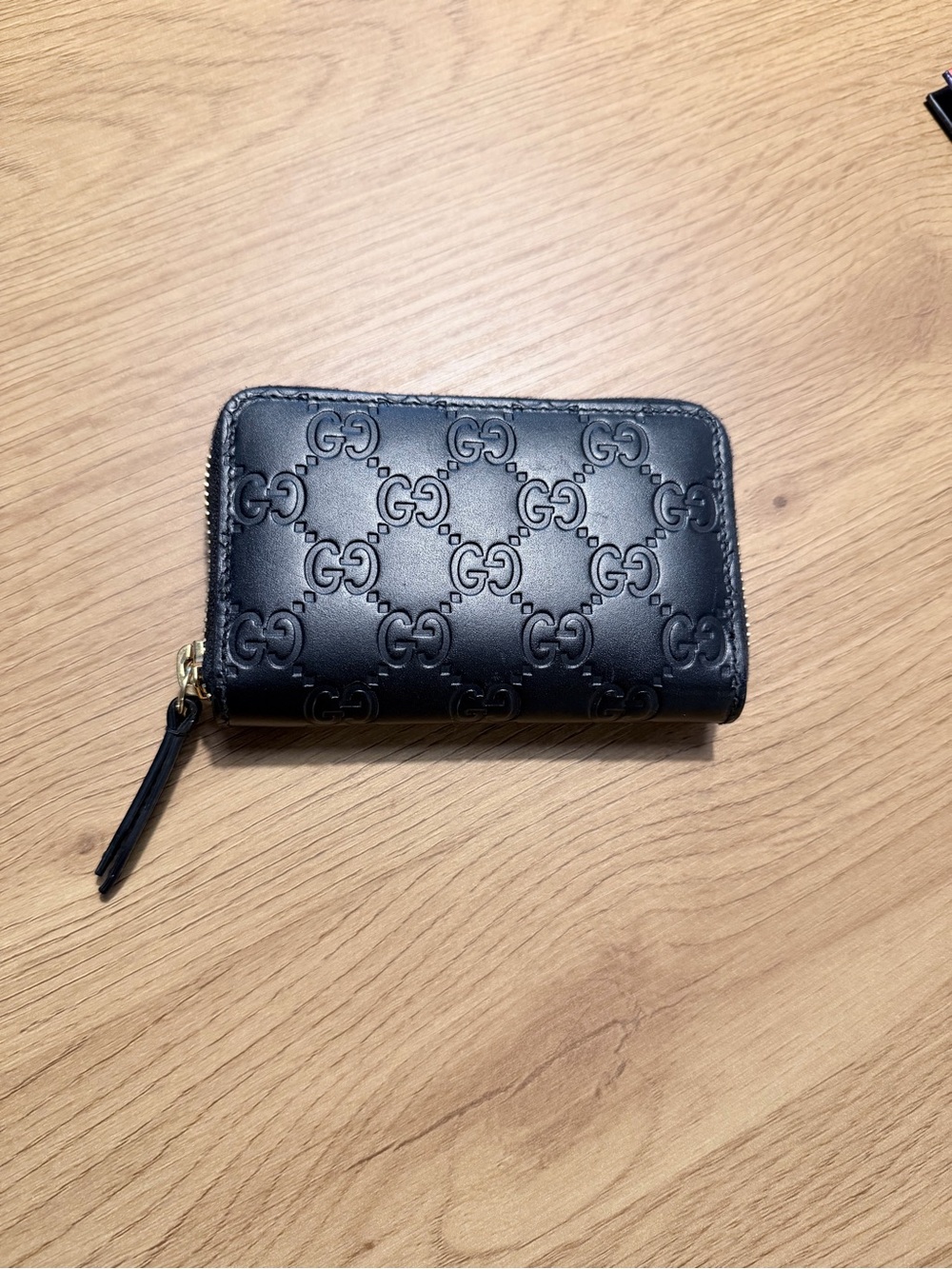 Gucci Black GG Embossed Leather Zip wallet - Picture 2 of 3